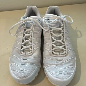 White TN Air Nike Women’s Shoes. Size 9